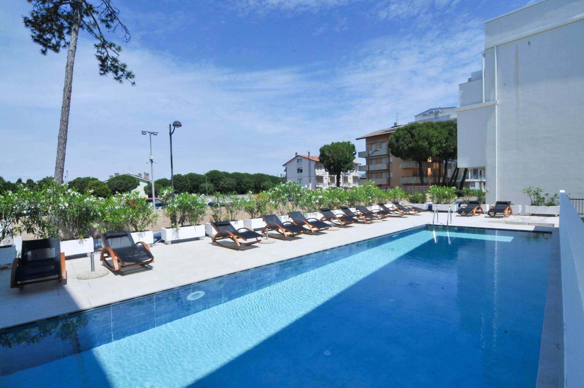 Marina Junior Suite 4 Stelle S Caorle Exterior foto